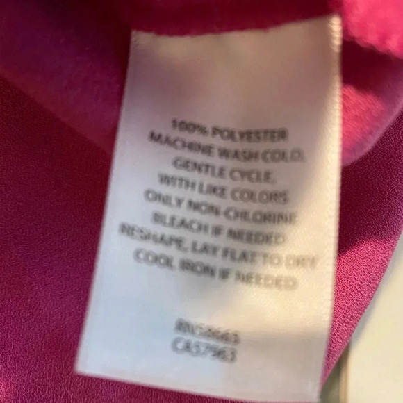 Nordstrom Sleeveless Magenta Pink Keyhole Feminine Blouse Fits Women’s Small EUC - Picture 3 of 7